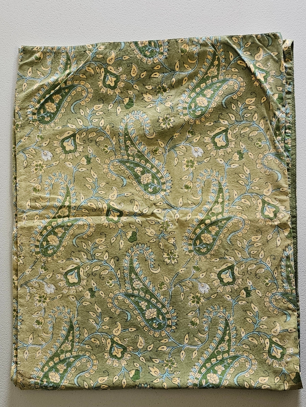 Pottery Barn Green White Paisley Floral 100% Cotton Table Runner 18x90